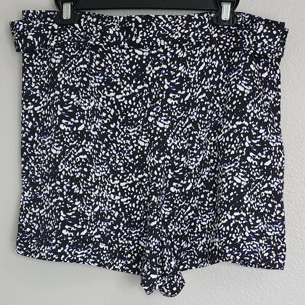 EXPRESS Shortie Super High Rise Short/ size  14